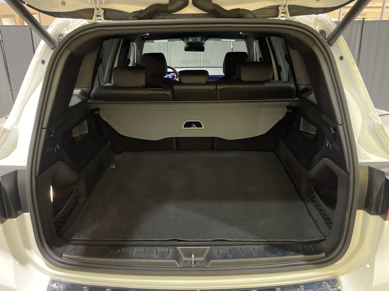 Thumbnail: 2025 Mercedes-Benz GLB - 31