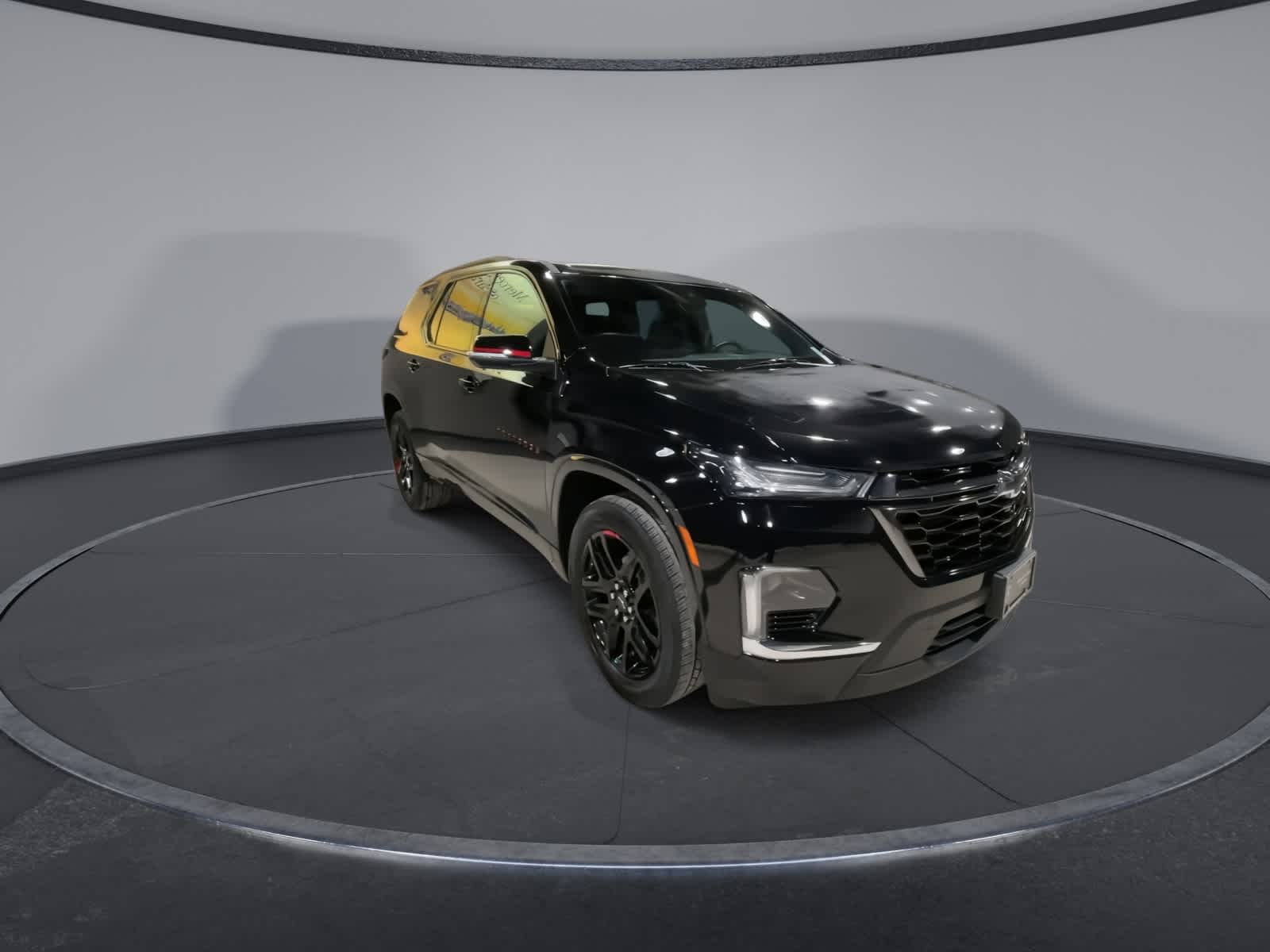 2023 Chevrolet Traverse Premier photo 3