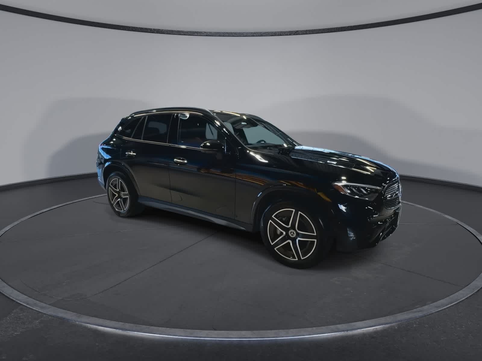 Thumbnail: 2025 Mercedes-Benz GLC - 2