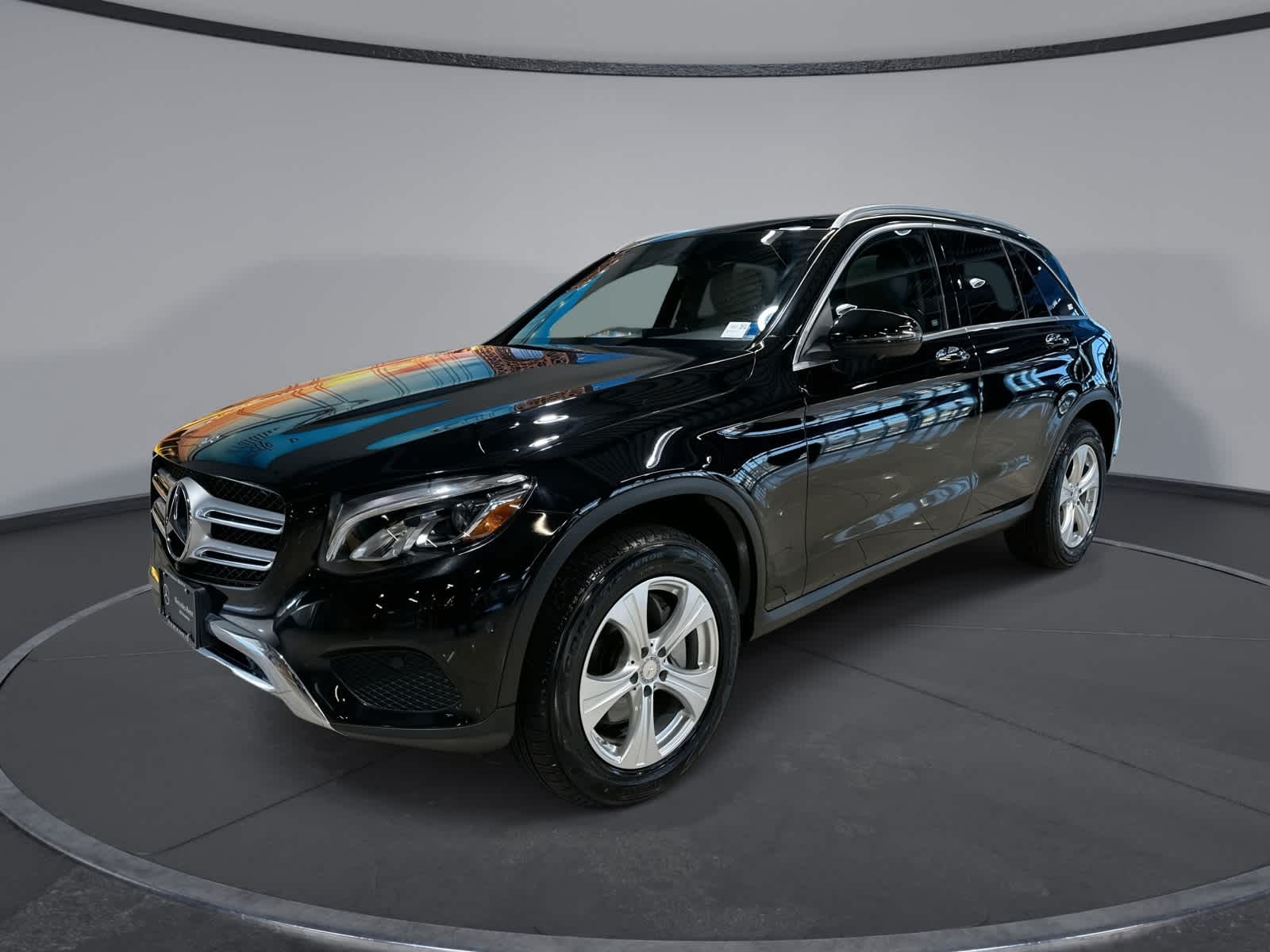 2017 Mercedes-Benz GLC 300 -
                  Paramus, NJ