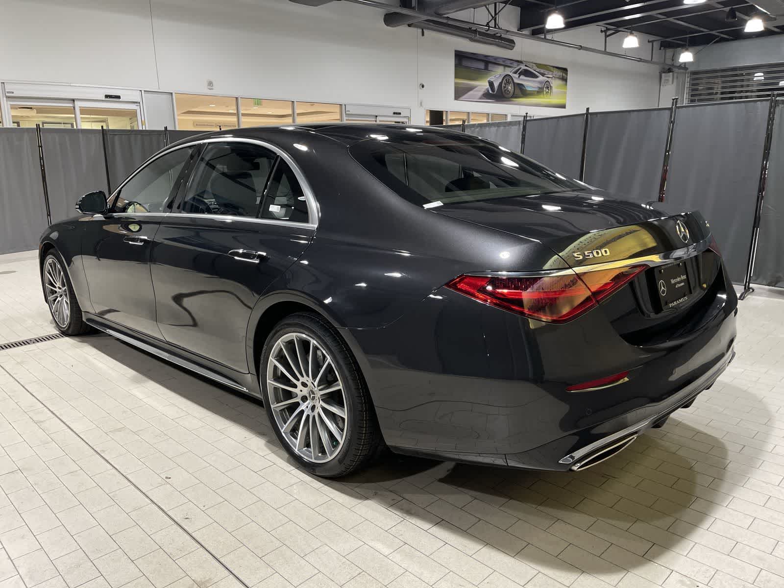 Thumbnail: 2022 Mercedes-Benz S-Class - 16