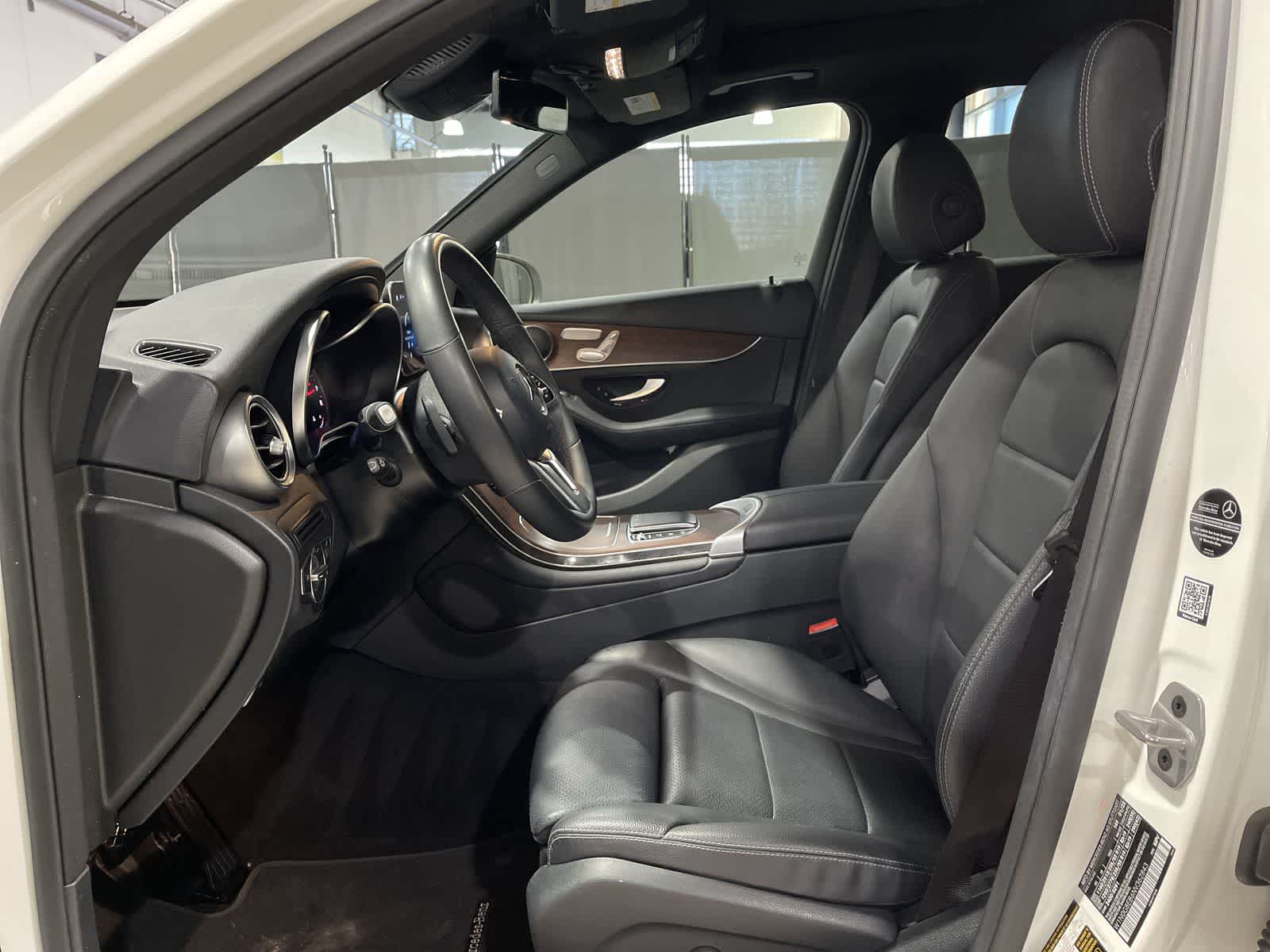 Thumbnail: 2022 Mercedes-Benz GLC - 14