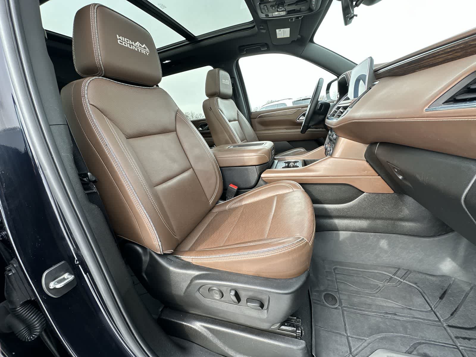 Thumbnail: 2023 Chevrolet Suburban - 26