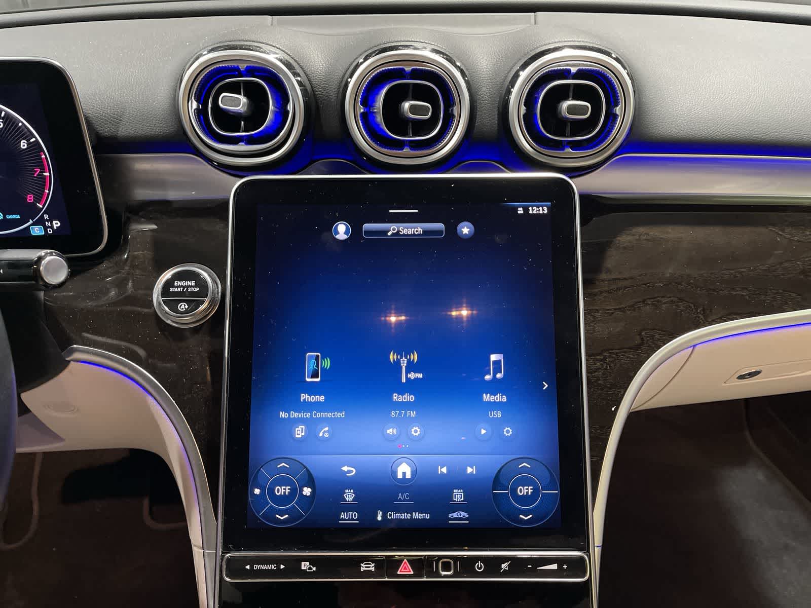 Thumbnail: 2022 Mercedes-Benz C-Class - 28