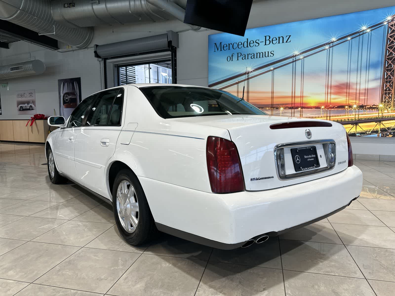 Thumbnail: 2003 Cadillac DeVille - 16