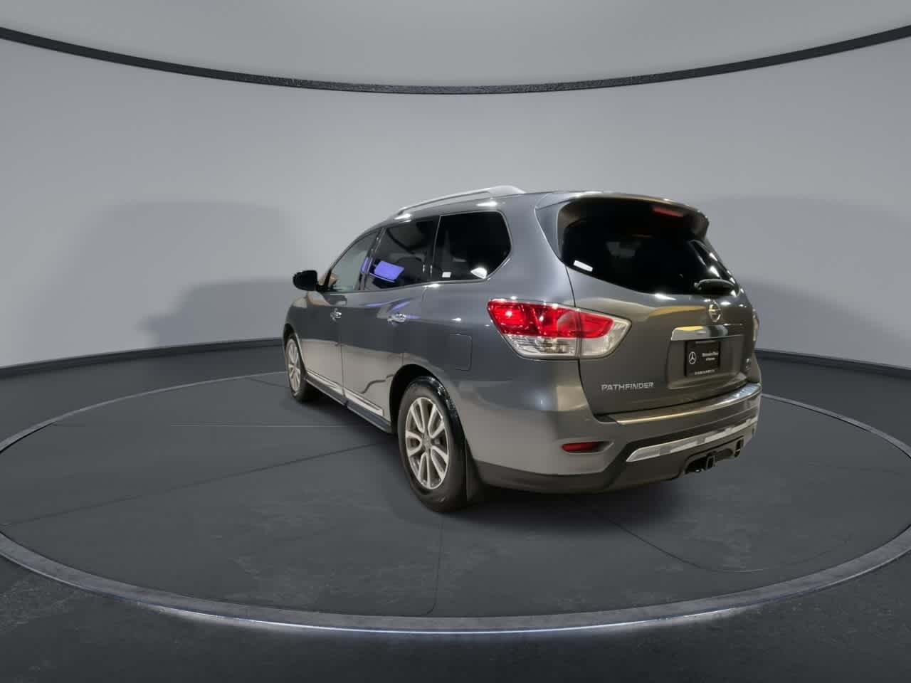 Thumbnail: 2015 Nissan Pathfinder - 9