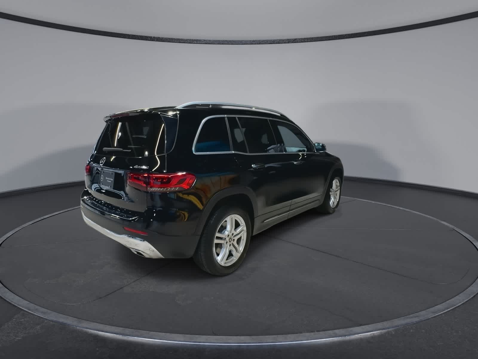 Thumbnail: 2021 Mercedes-Benz GLB - 11