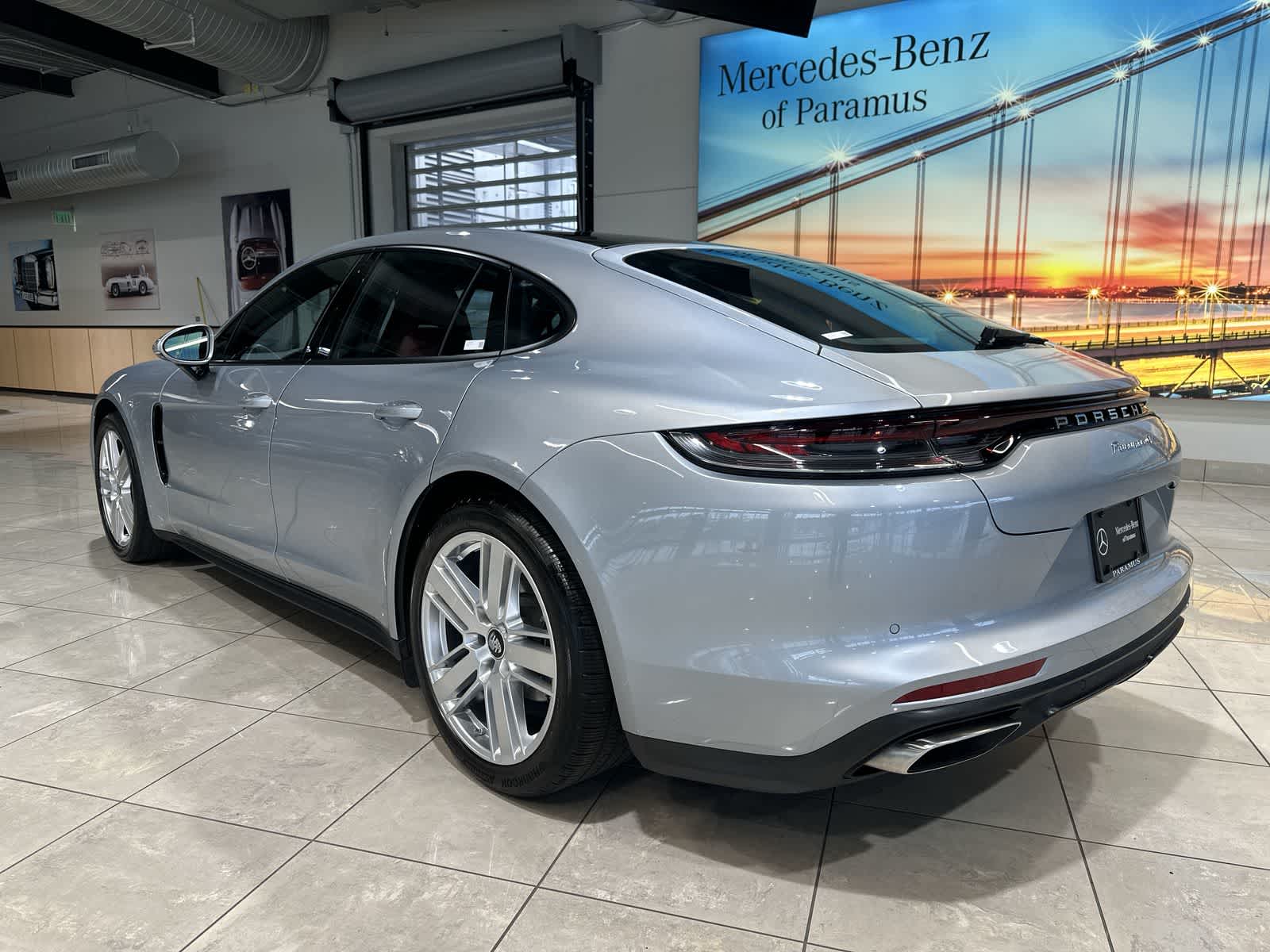 Thumbnail: 2023 Porsche Panamera - 16
