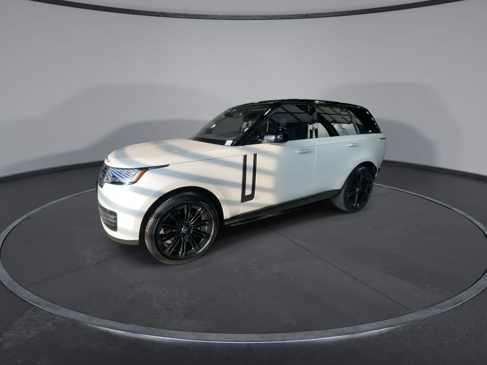 Thumbnail: 2023 Land Rover Range Rover - 7