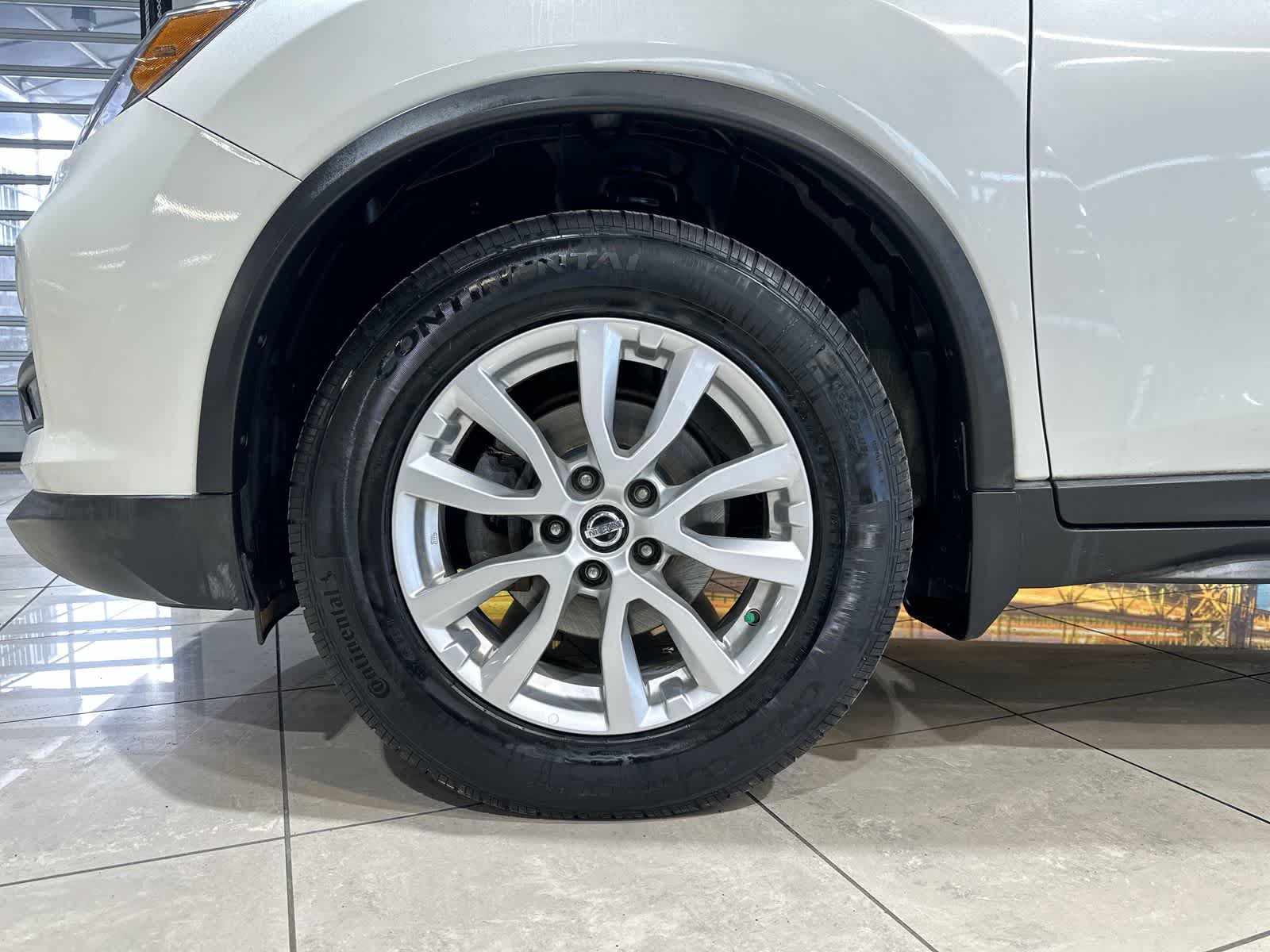 Thumbnail: 2017 Nissan Rogue - 20