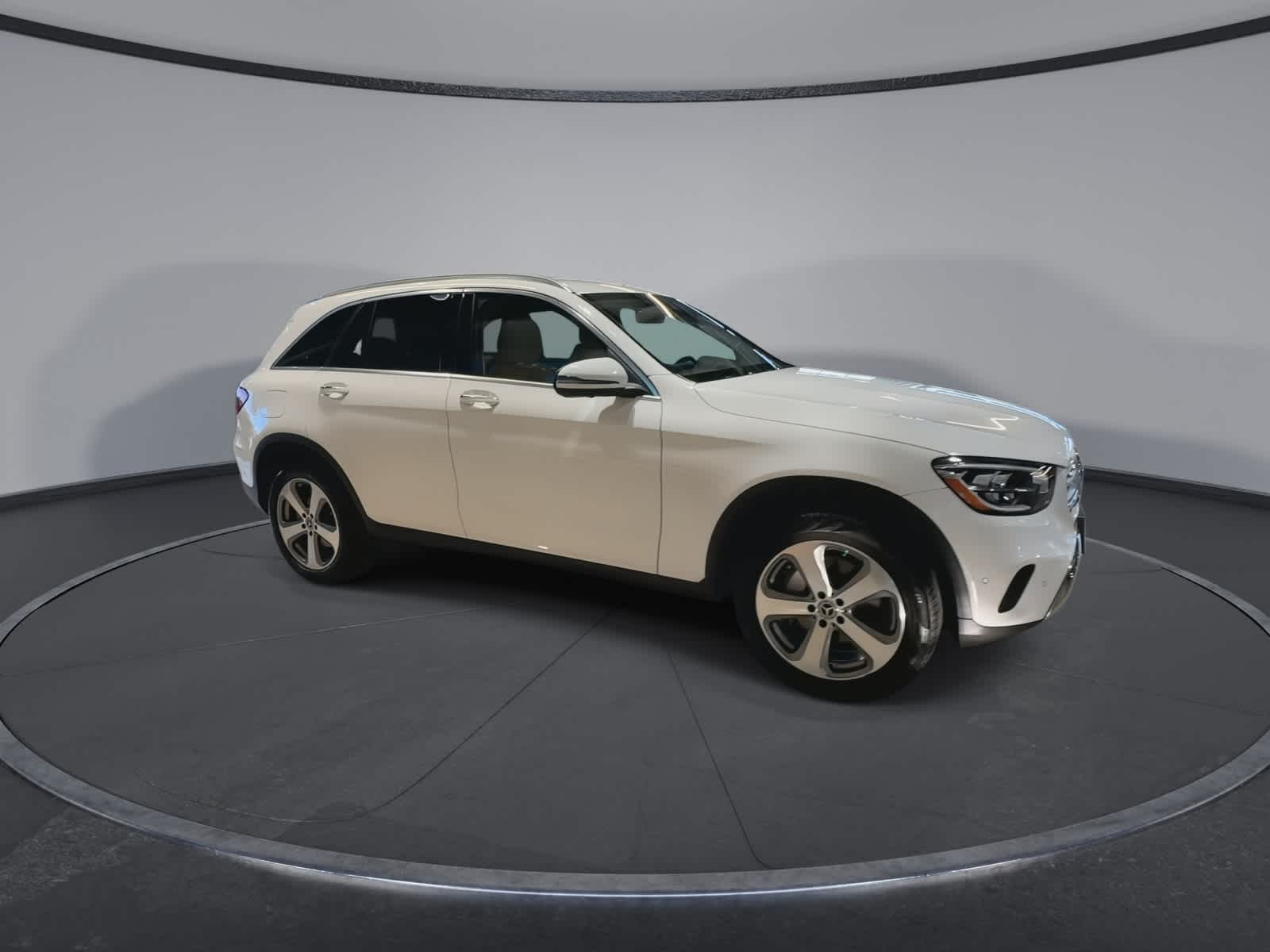 Thumbnail: 2022 Mercedes-Benz GLC - 2