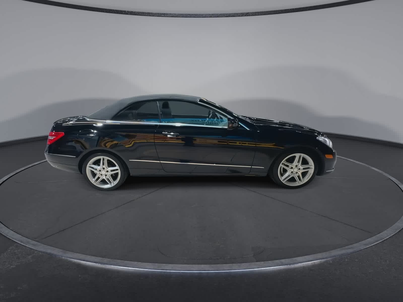 Thumbnail: 2013 Mercedes-Benz E-Class - 12