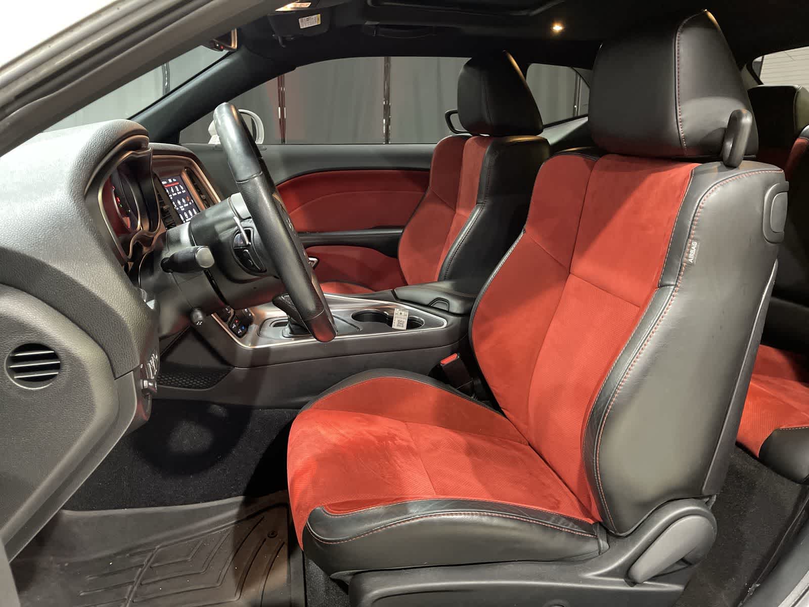 Thumbnail: 2019 Dodge Challenger - 23