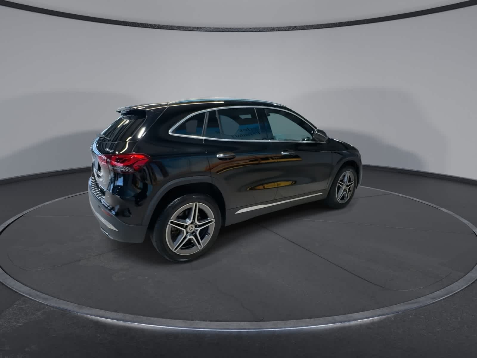 Thumbnail: 2023 Mercedes-Benz GLA - 11