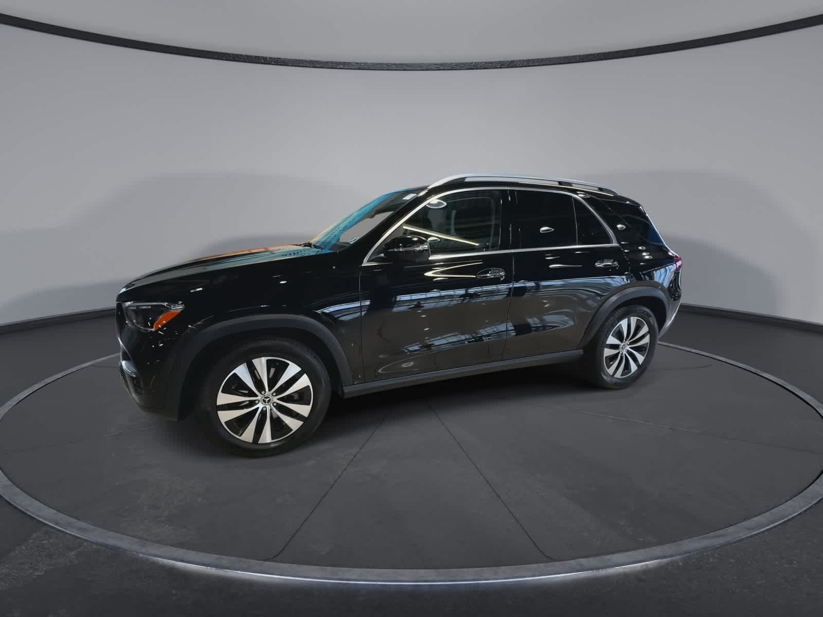 Thumbnail: 2026 Mercedes-Benz GLE - 6