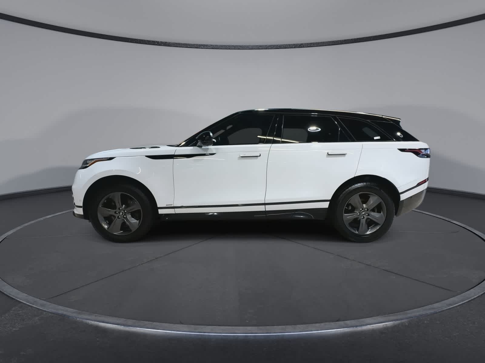 Thumbnail: 2021 Land Rover Range Rover Velar - 7
