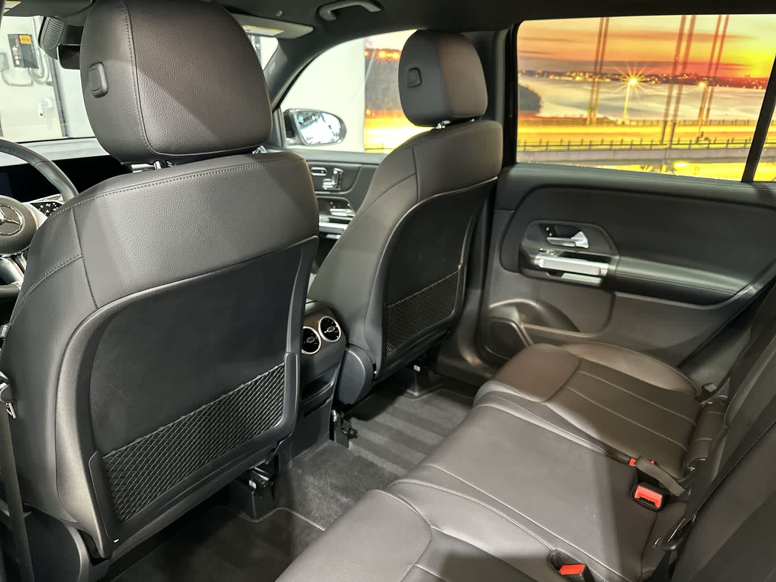 Thumbnail: 2025 Mercedes-Benz GLB - 24