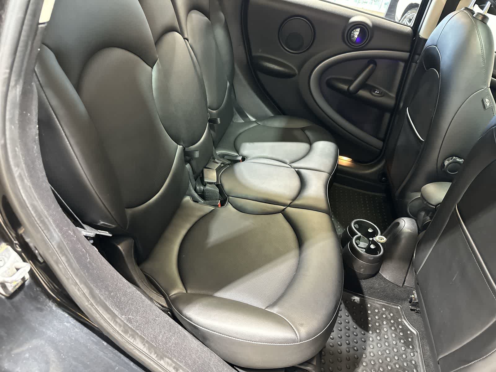 Thumbnail: 2014 MINI Cooper Countryman - 25