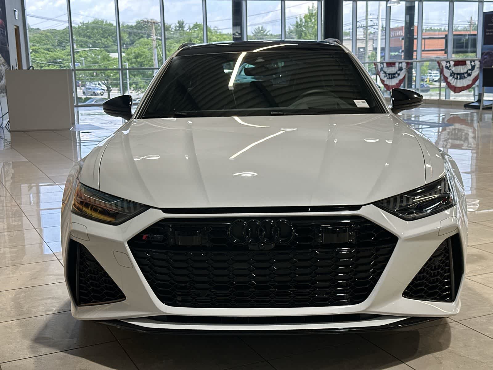 Thumbnail: 2023 Audi RS 6 - 18