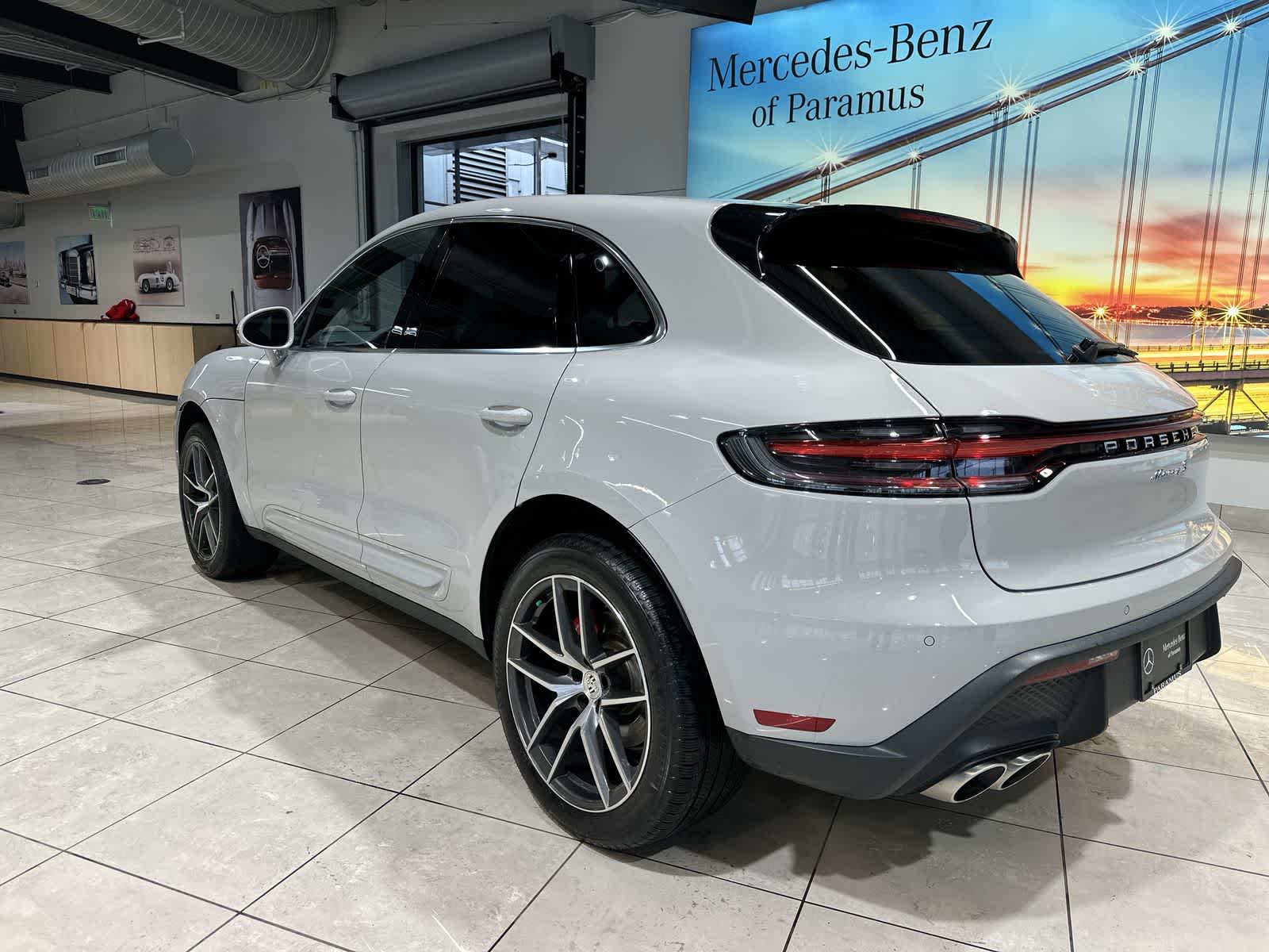 Thumbnail: 2025 Porsche Macan - 16