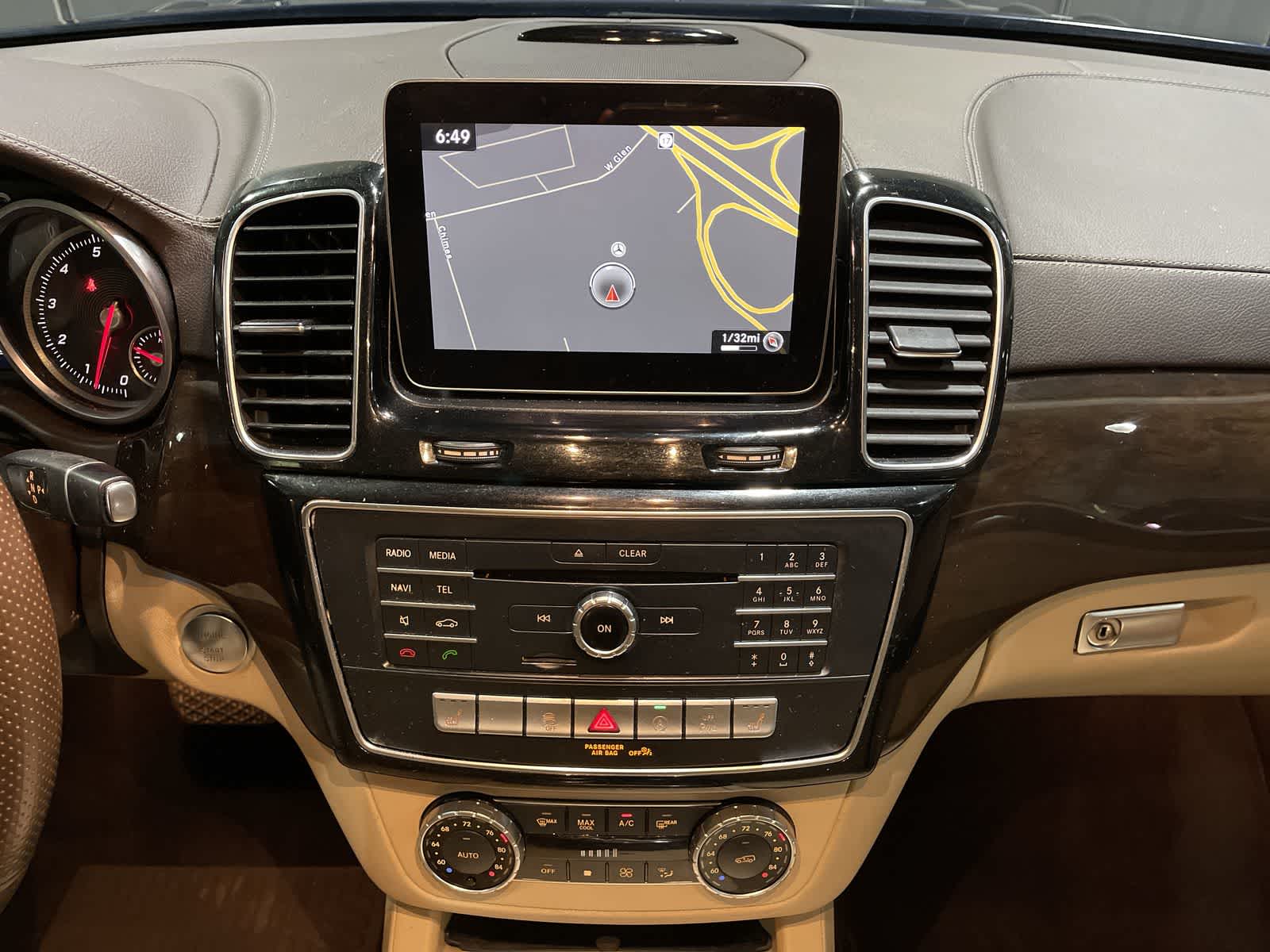 Thumbnail: 2017 Mercedes-Benz GLS - 28