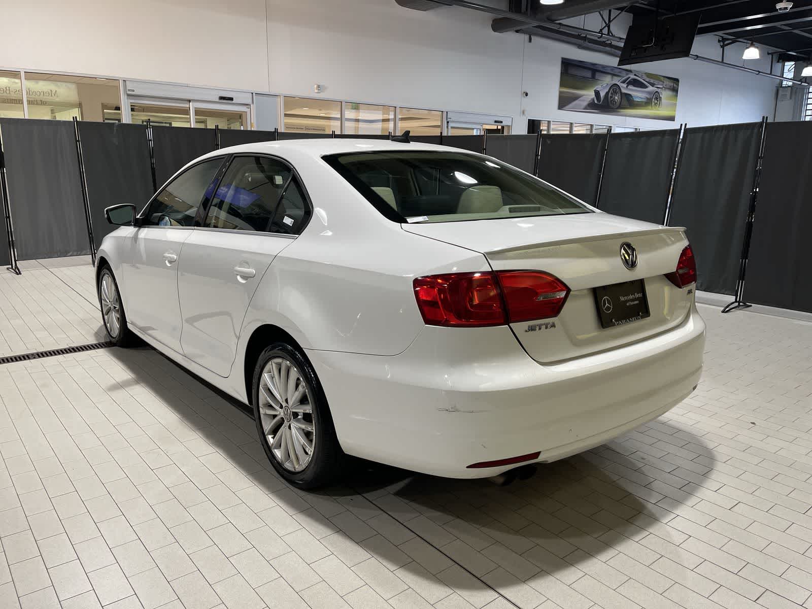 Thumbnail: 2014 Volkswagen Jetta - 16