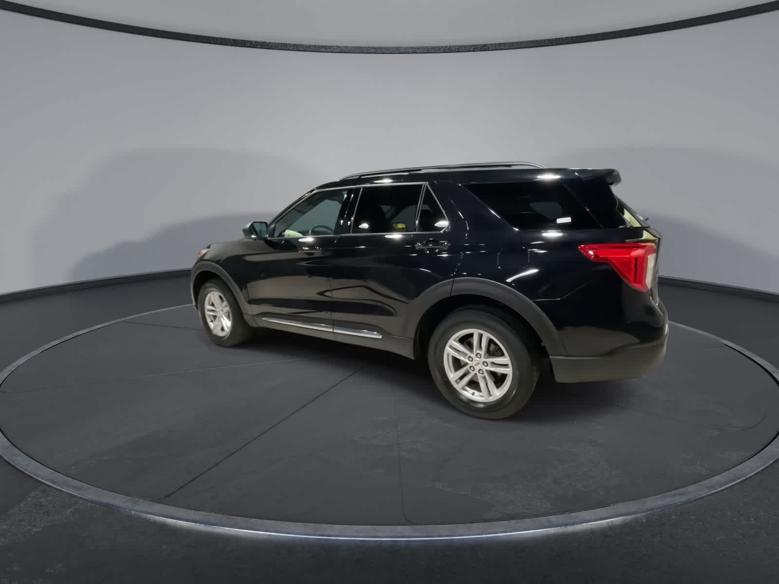 Thumbnail: 2020 Ford Explorer - 8