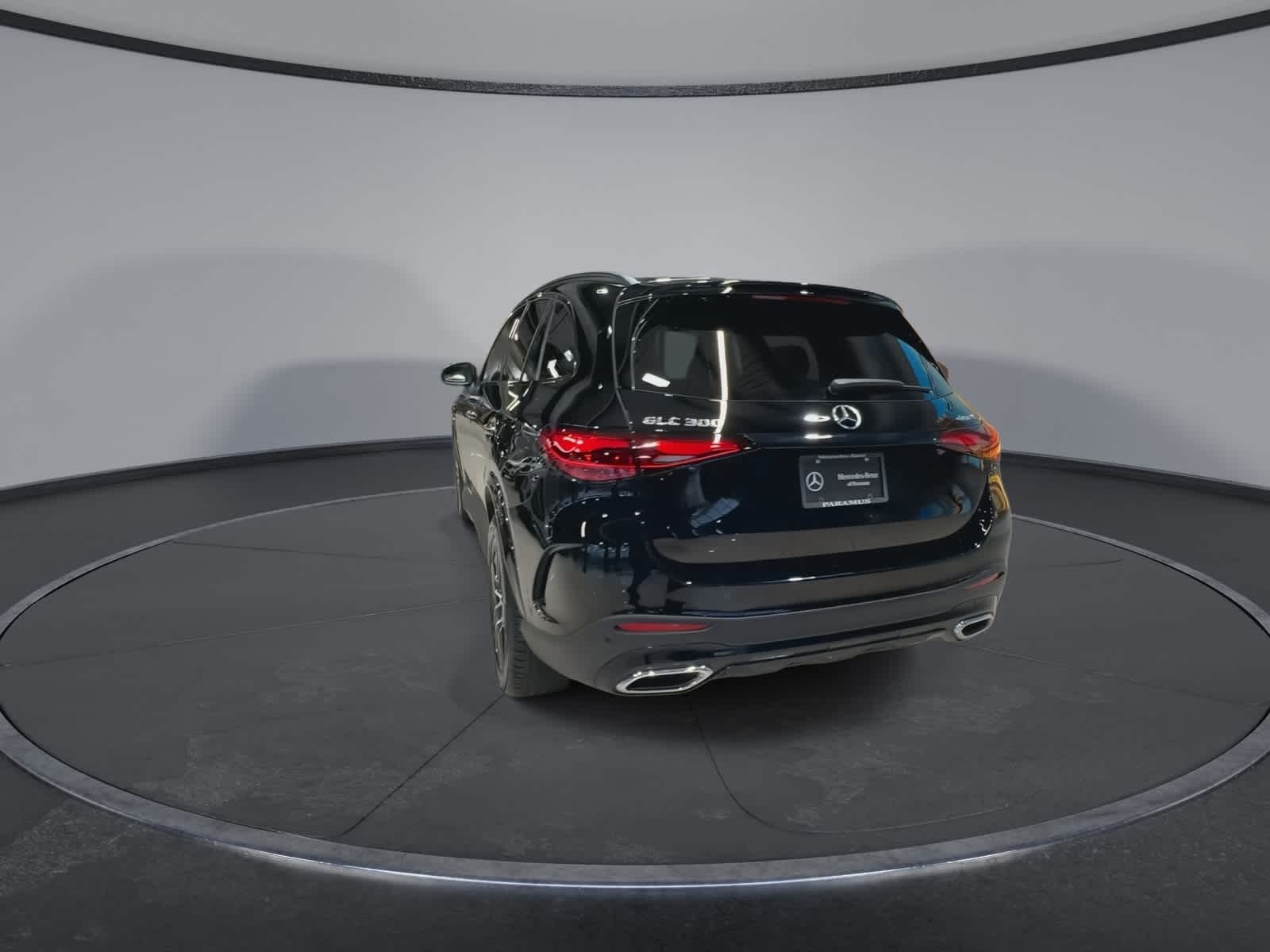 Thumbnail: 2025 Mercedes-Benz GLC - 9