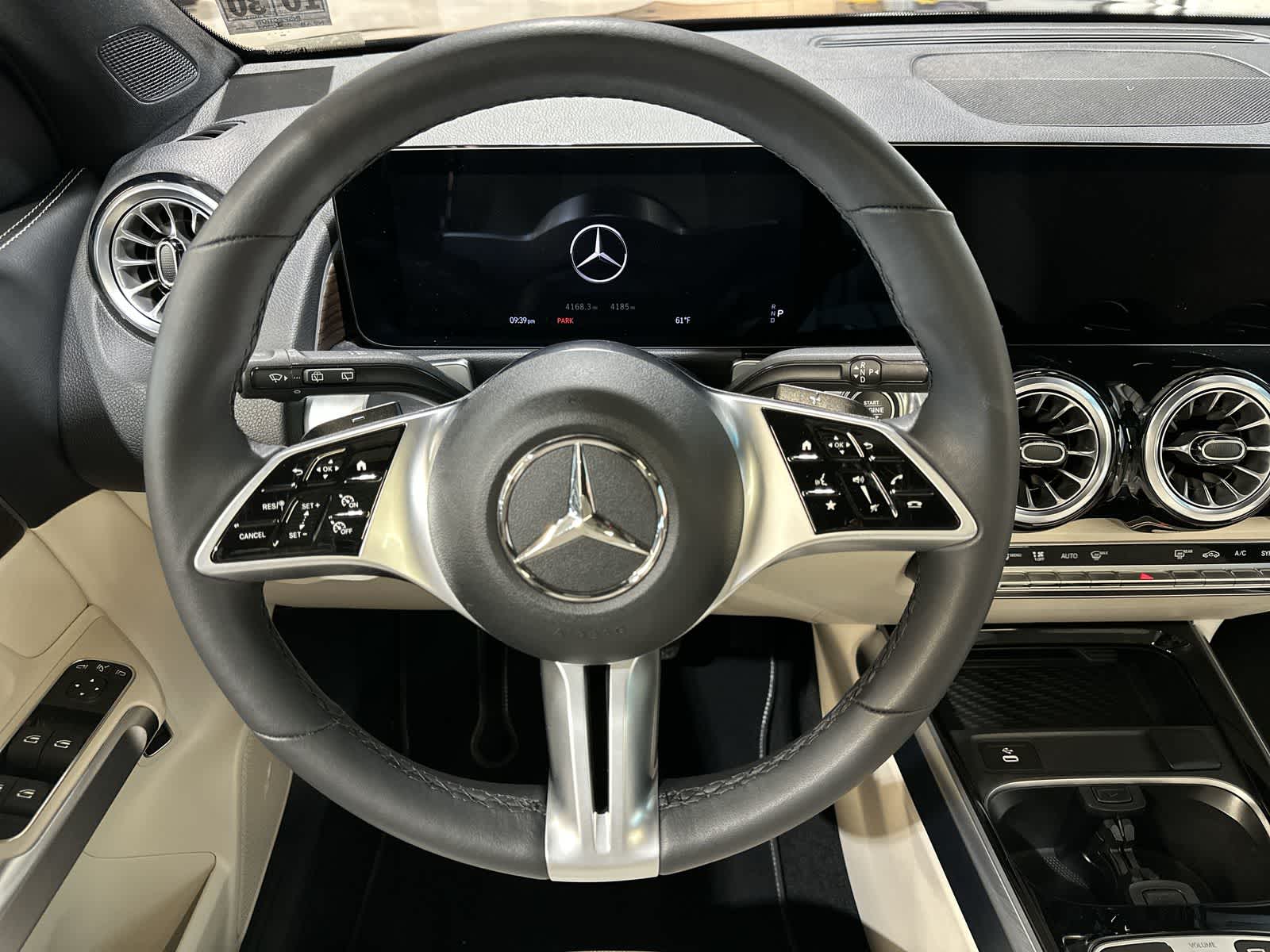 Thumbnail: 2026 Mercedes-Benz GLB - 27