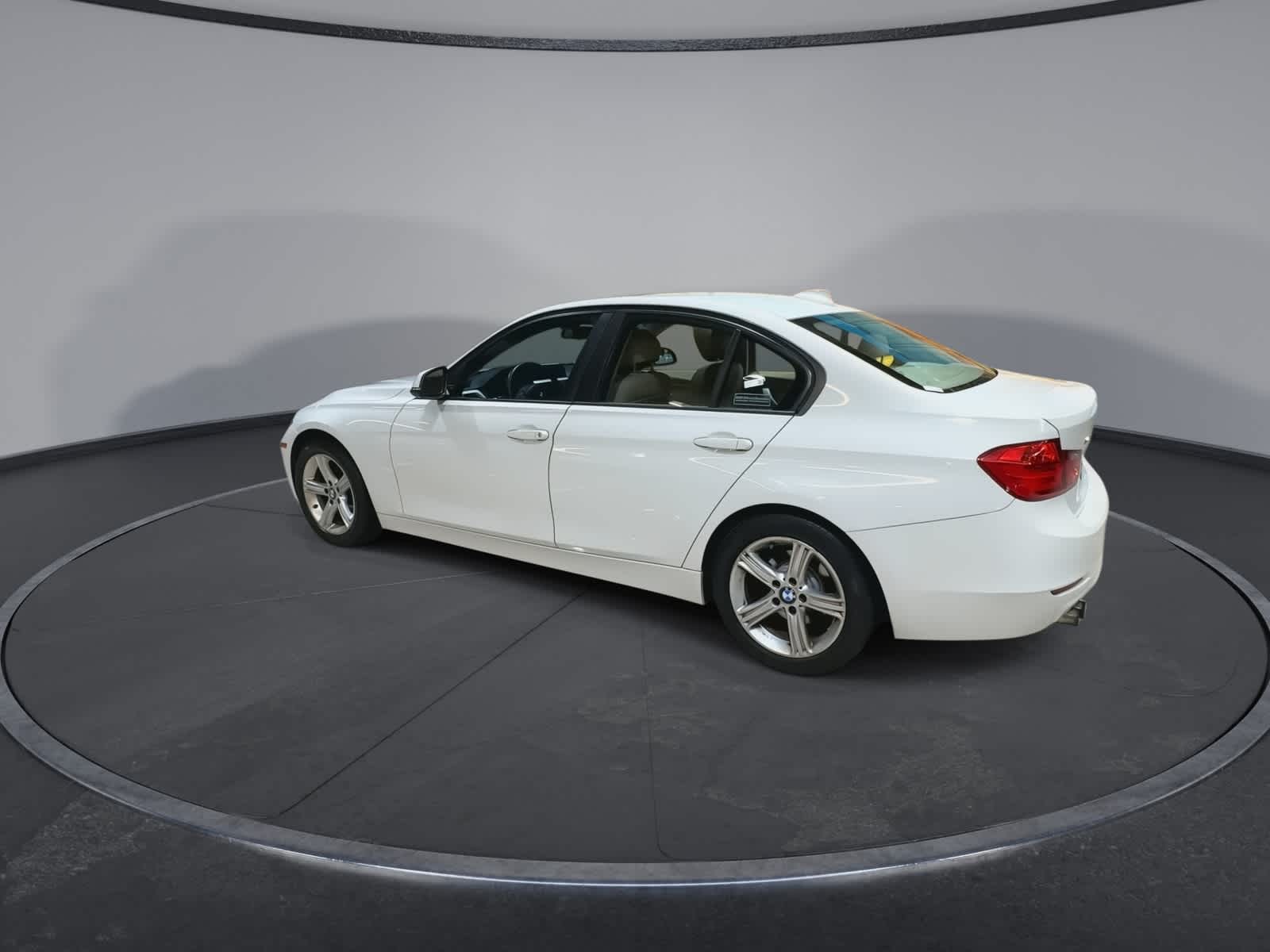 Thumbnail: 2013 BMW 3 Series - 8