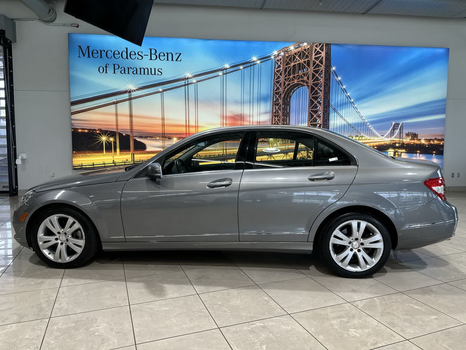 Thumbnail: 2011 Mercedes-Benz C-Class - 15