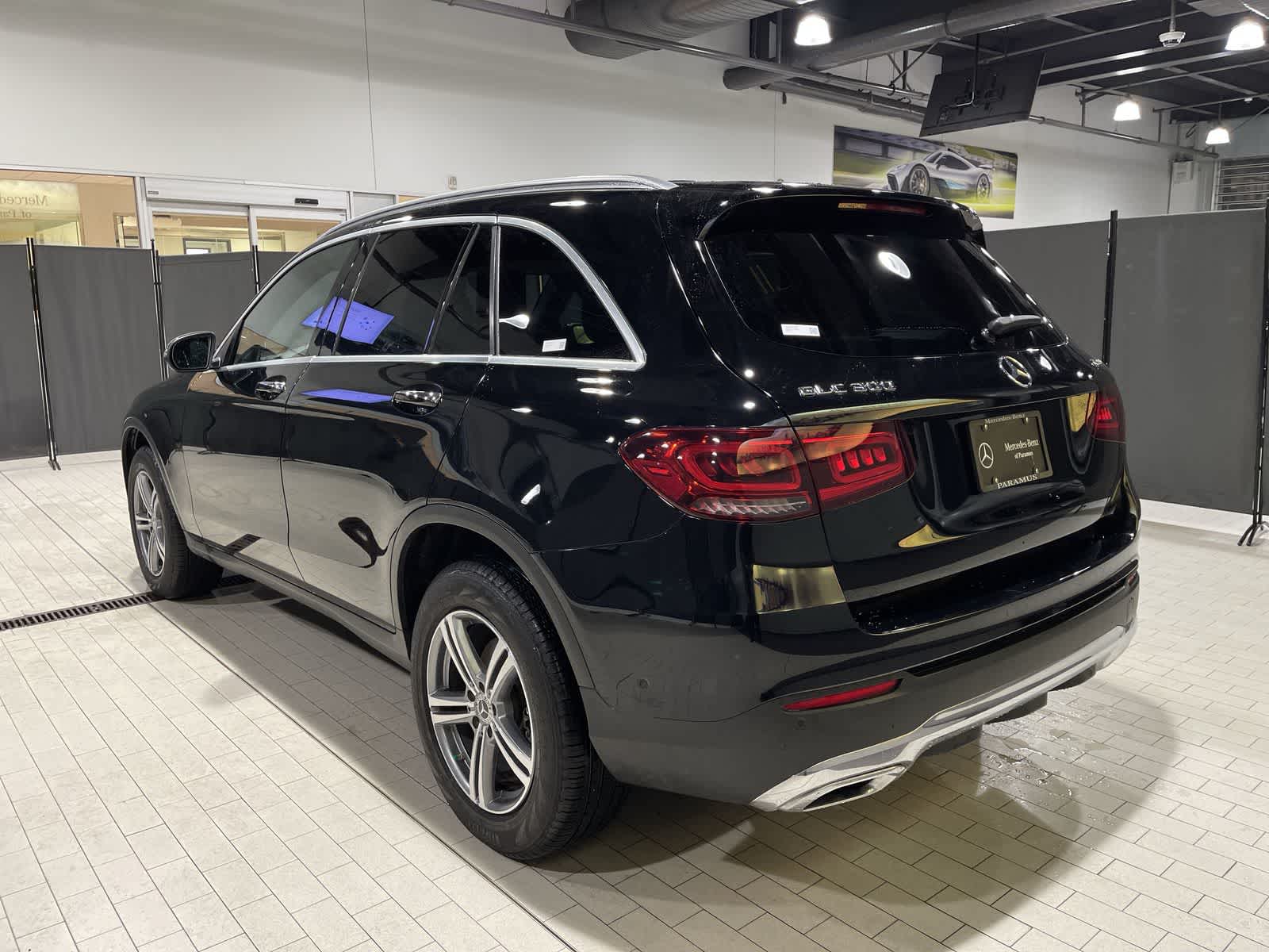 Thumbnail: 2022 Mercedes-Benz GLC - 16