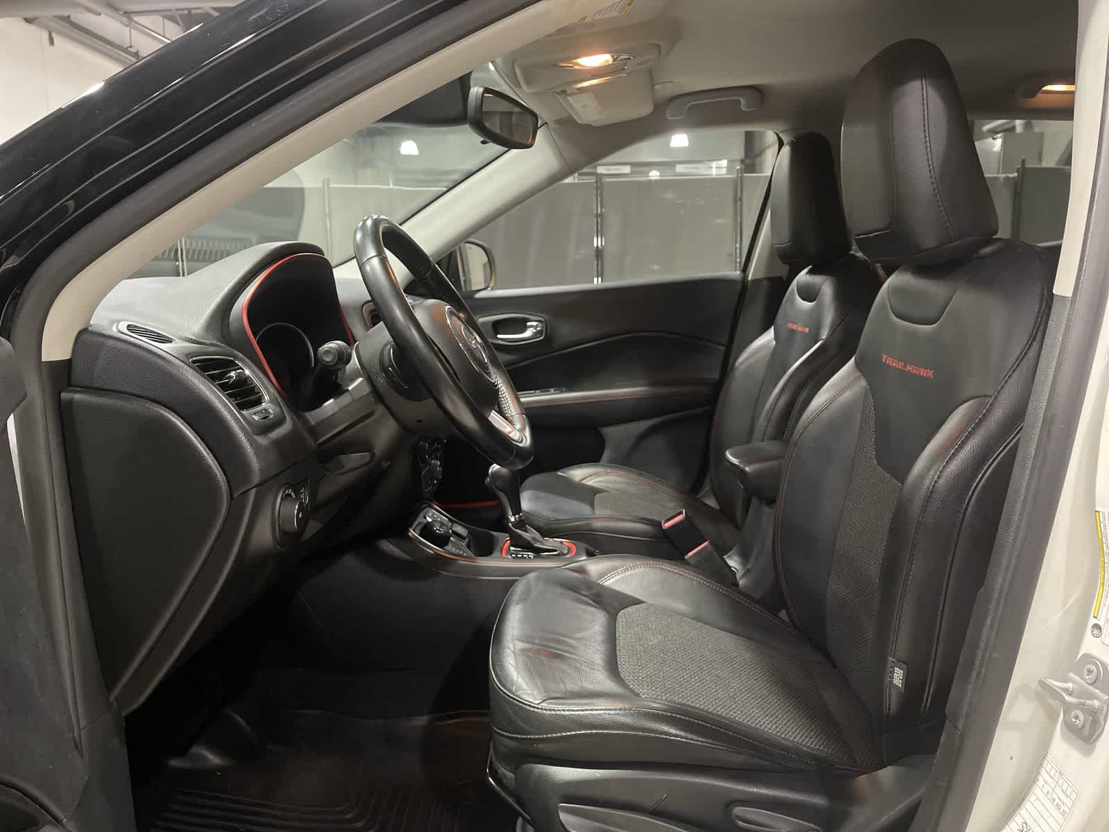 Thumbnail: 2020 Jeep Compass - 14