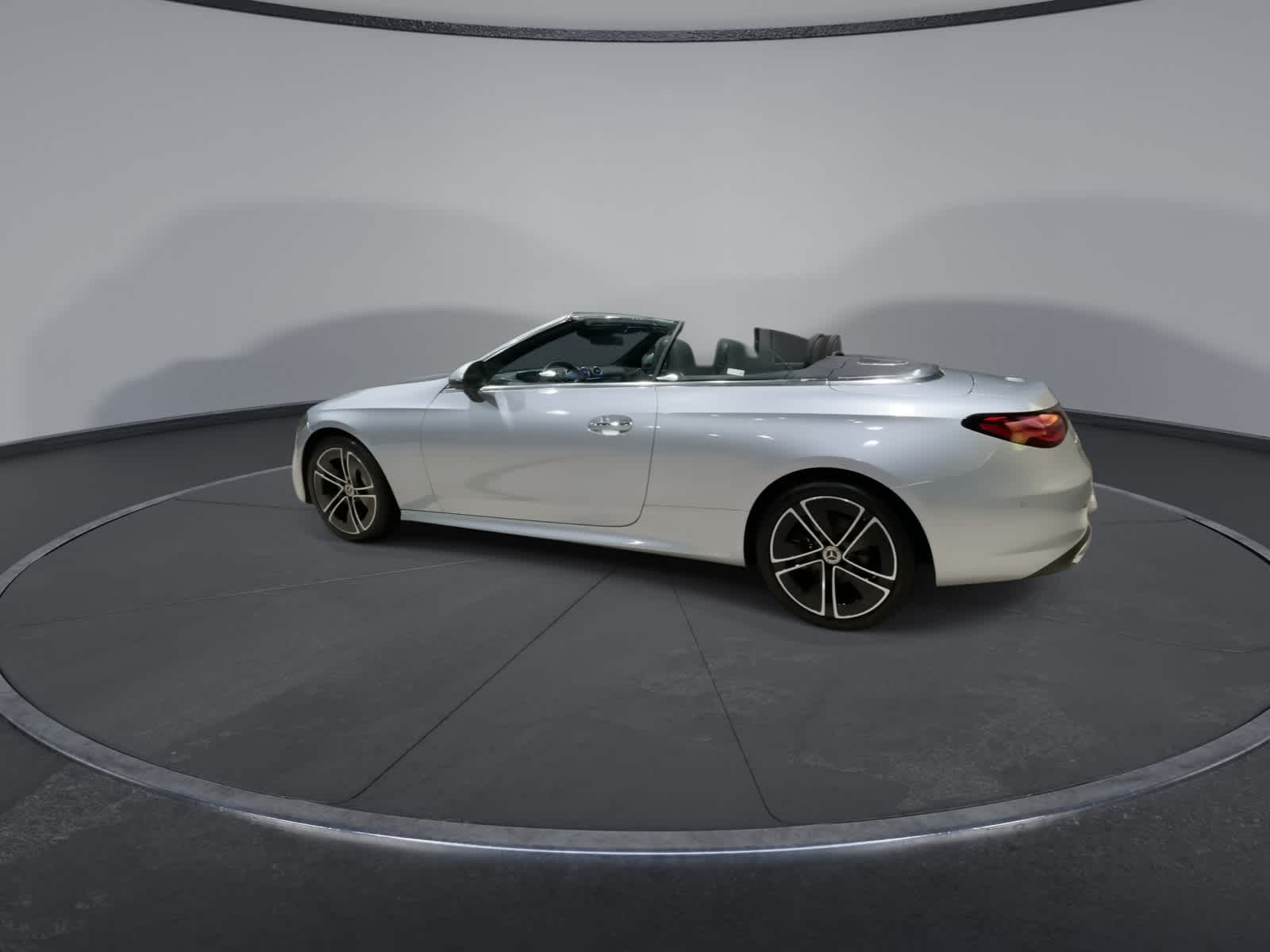 Thumbnail: 2024 Mercedes-Benz CLE - 8