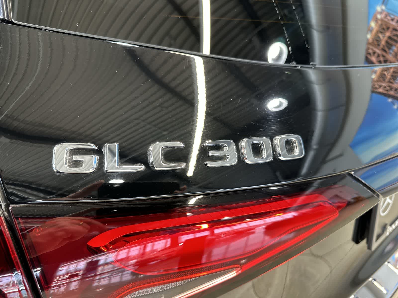 Thumbnail: 2023 Mercedes-Benz GLC - 19