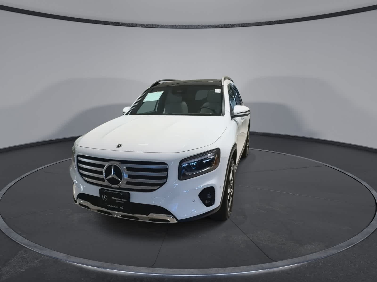 Thumbnail: 2026 Mercedes-Benz GLB - 4