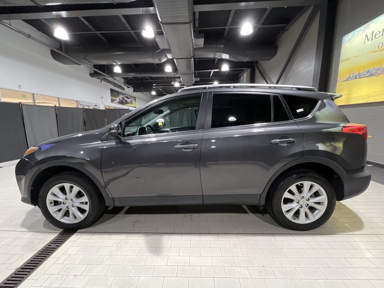 Thumbnail: 2015 Toyota RAV4 - 15