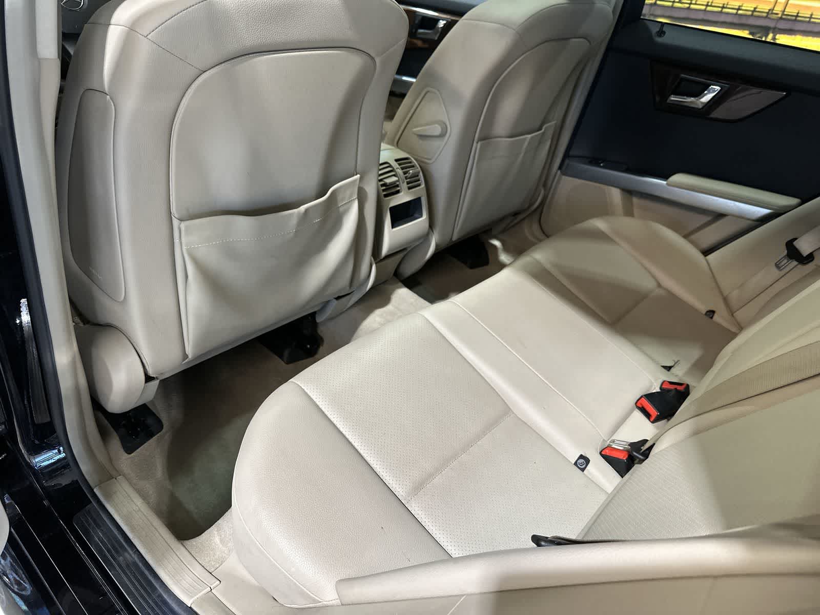Thumbnail: 2010 Mercedes-Benz GLK - 24