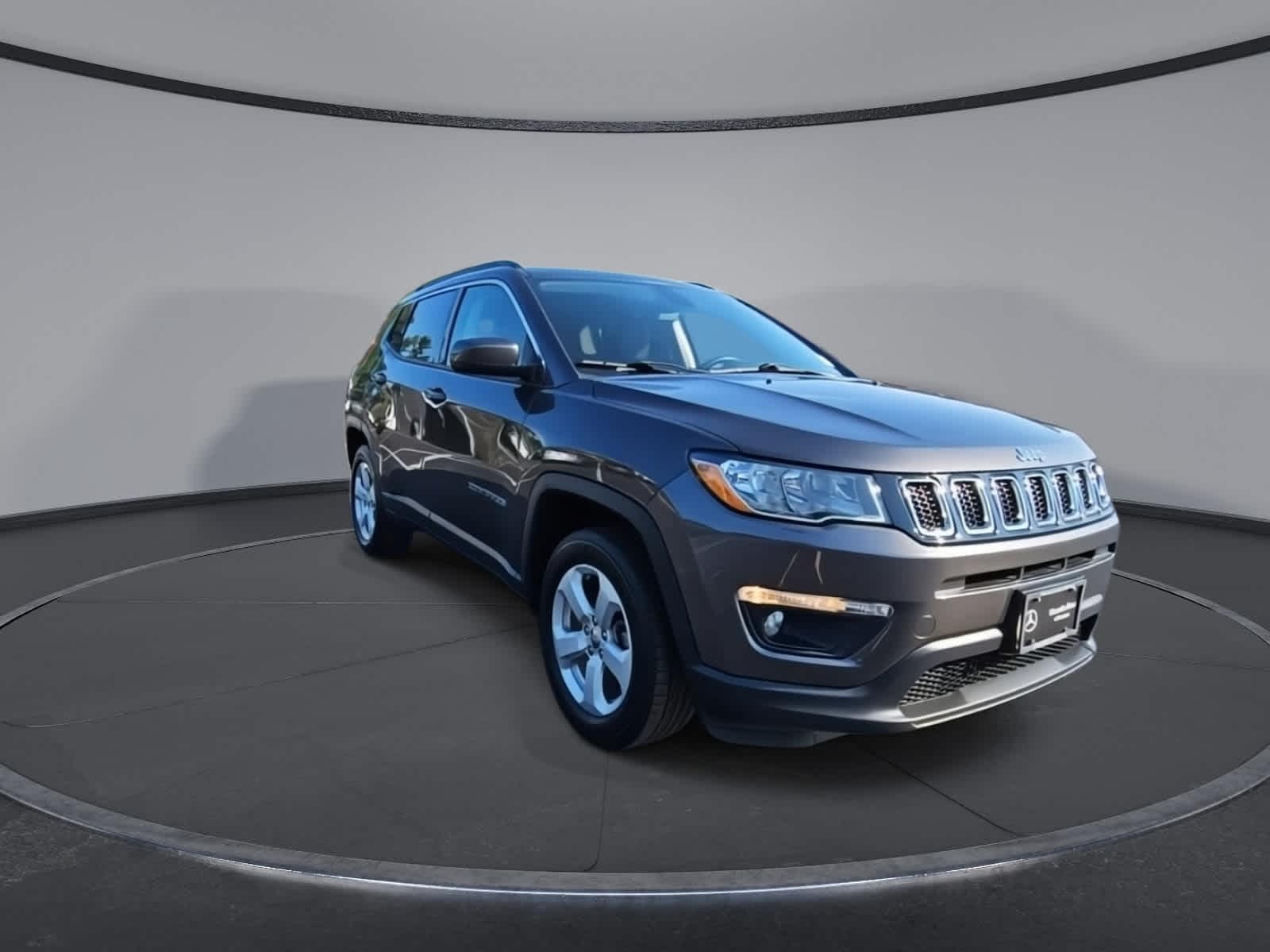 Used 2018 Jeep Compass Latitude with VIN 3C4NJDBB2JT436118 for sale in Paramus, NJ