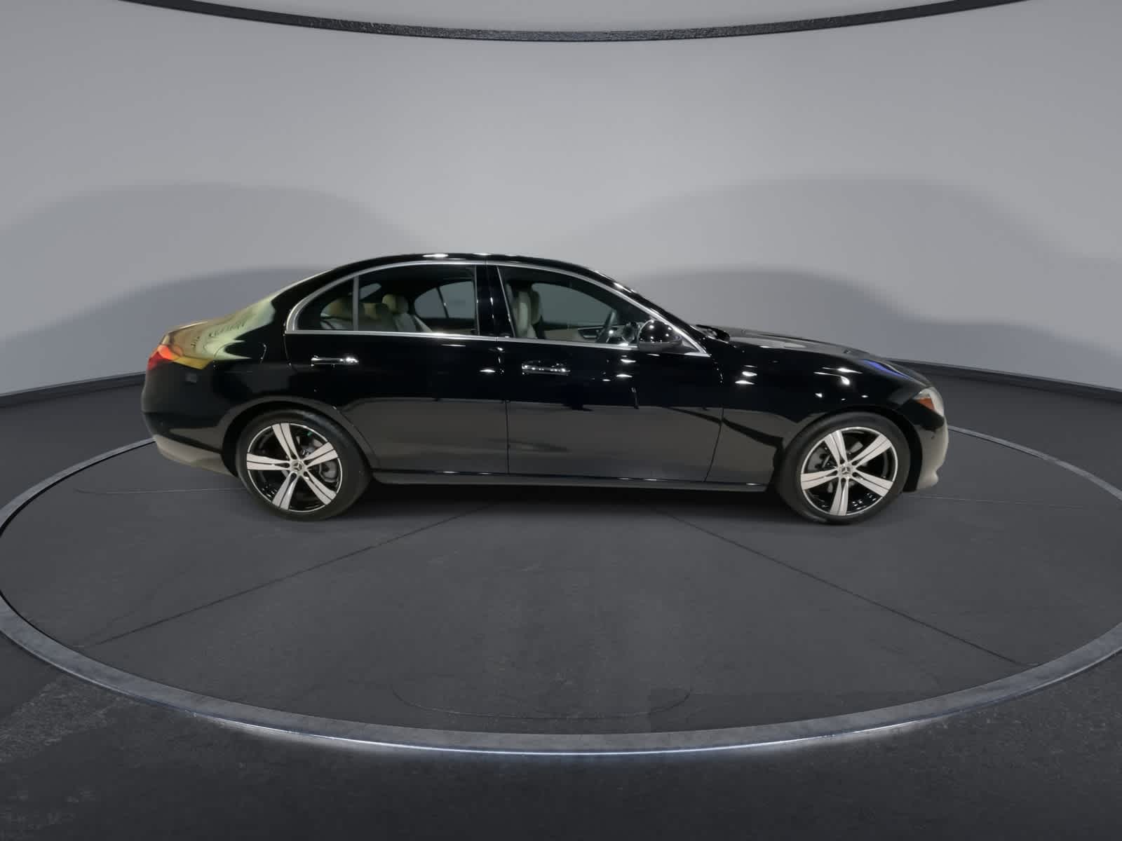 Thumbnail: 2025 Mercedes-Benz C-Class - 13