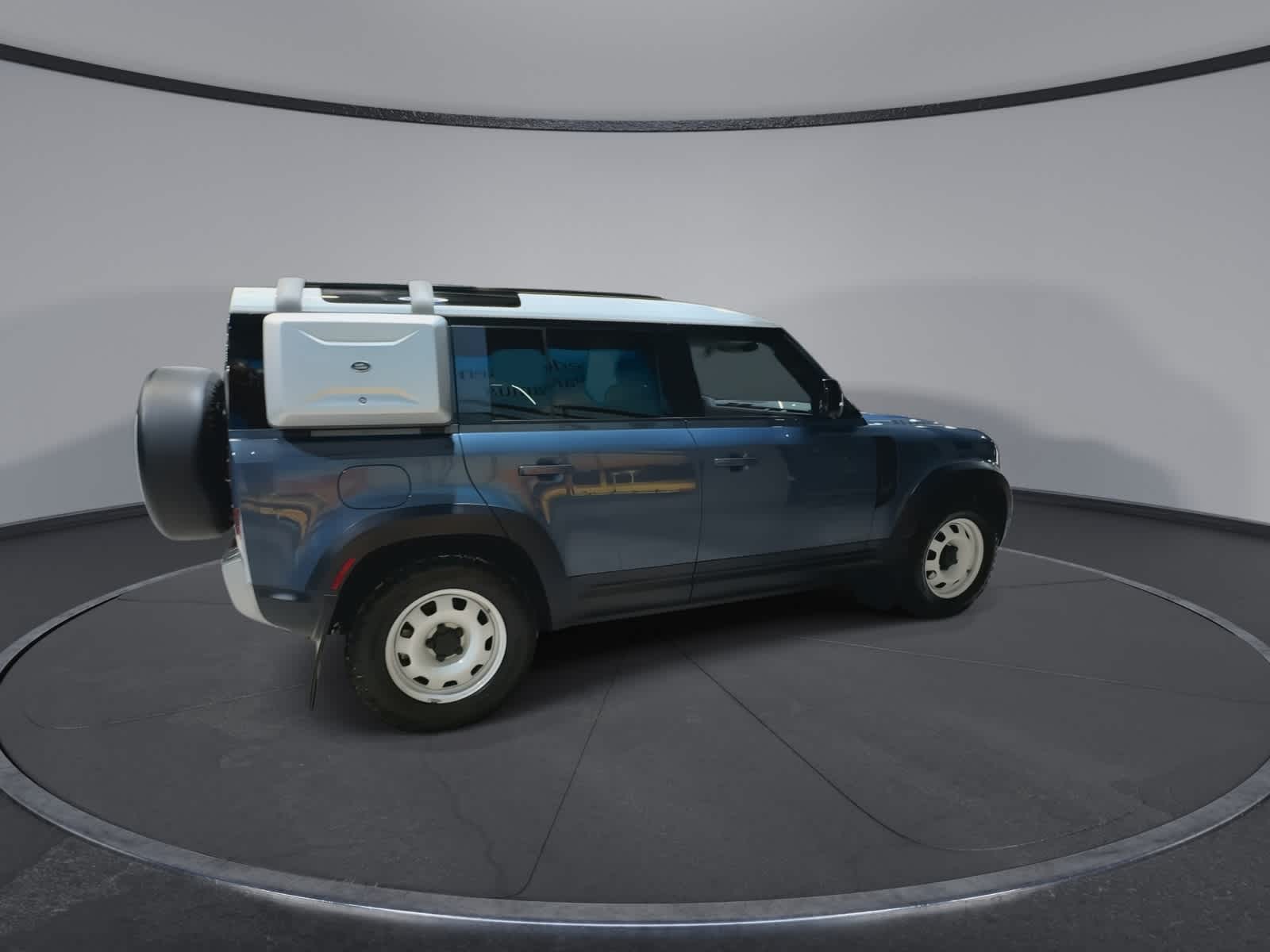 Thumbnail: 2020 Land Rover Defender - 12