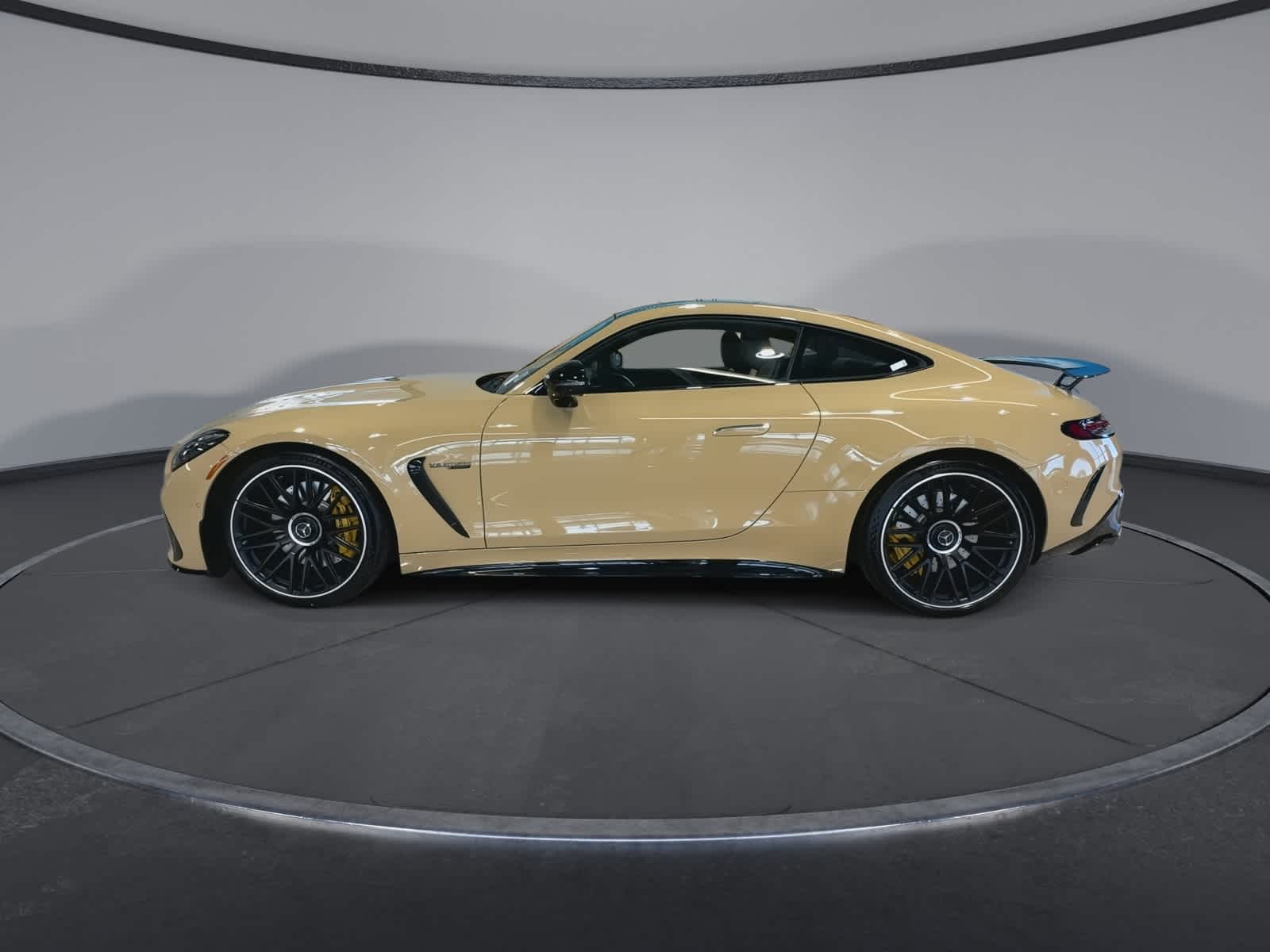Thumbnail: 2025 Mercedes-Benz AMG GT - 7