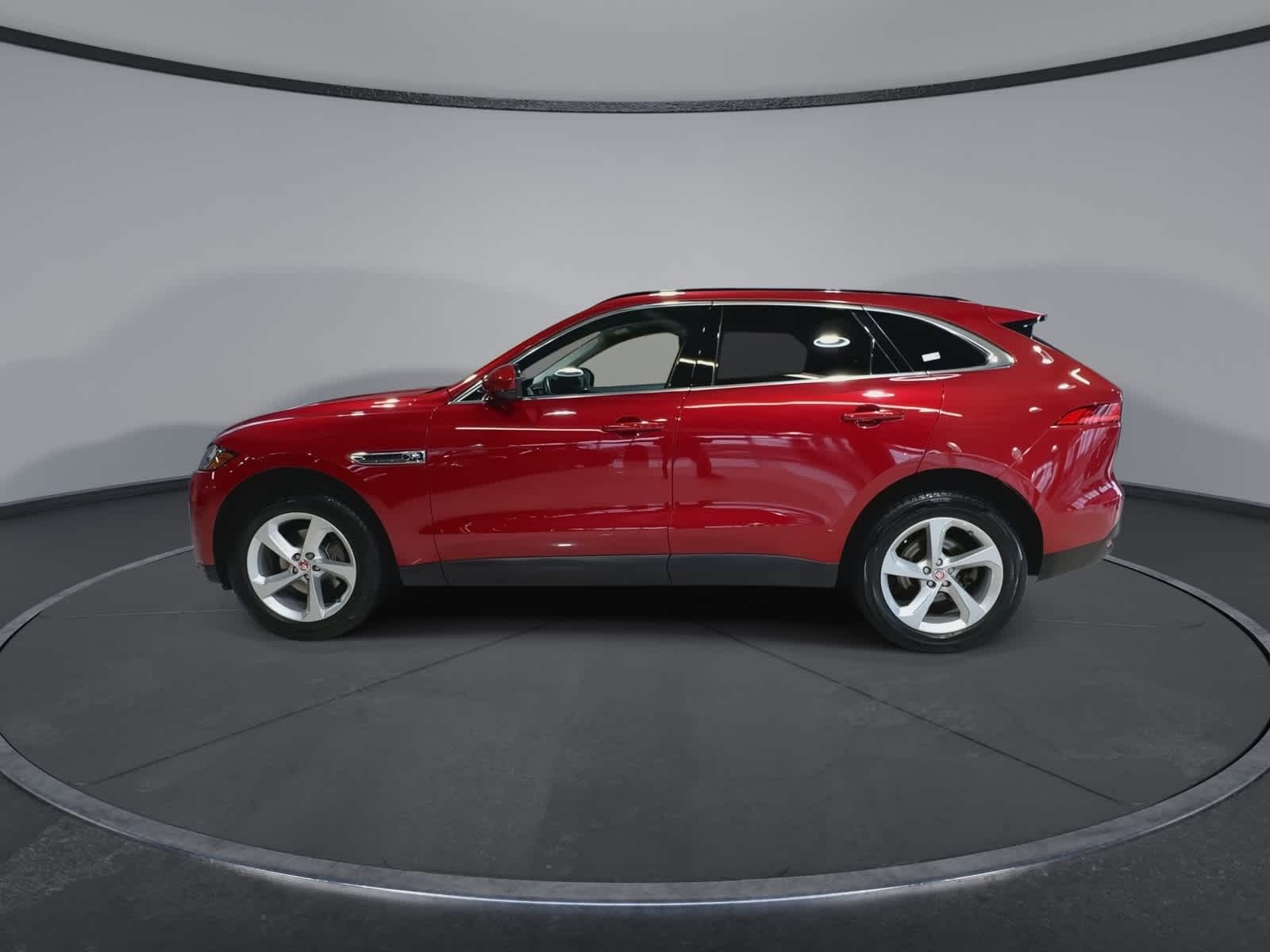 Thumbnail: 2020 Jaguar F-Pace - 7