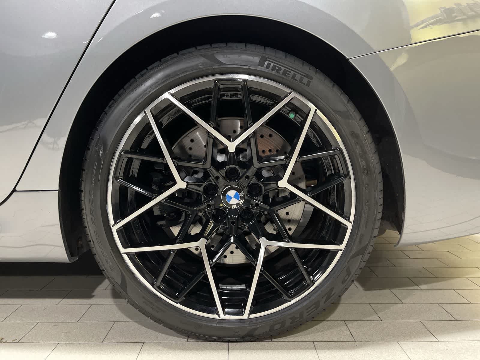 Thumbnail: 2023 BMW M8 - 20