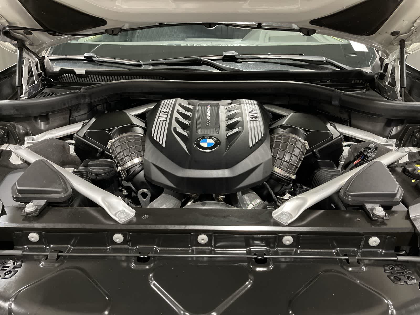 Thumbnail: 2022 BMW X7 - 21