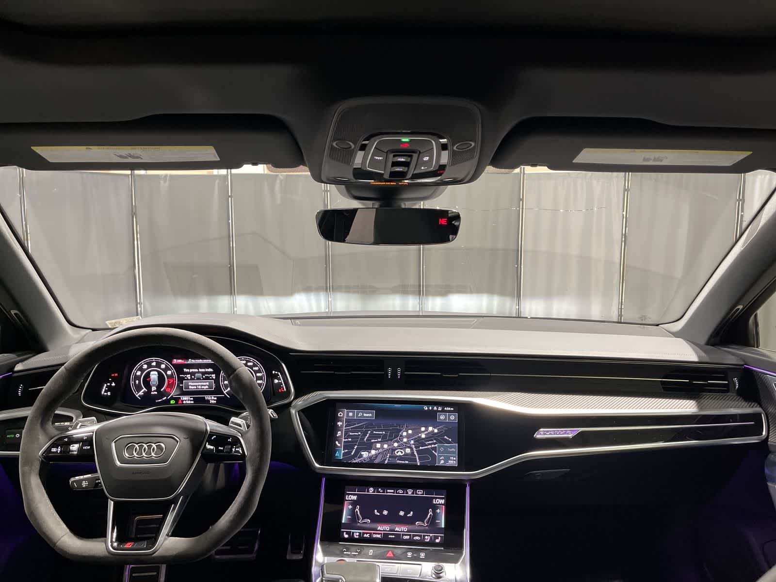 Thumbnail: 2023 Audi RS 6 - 22
