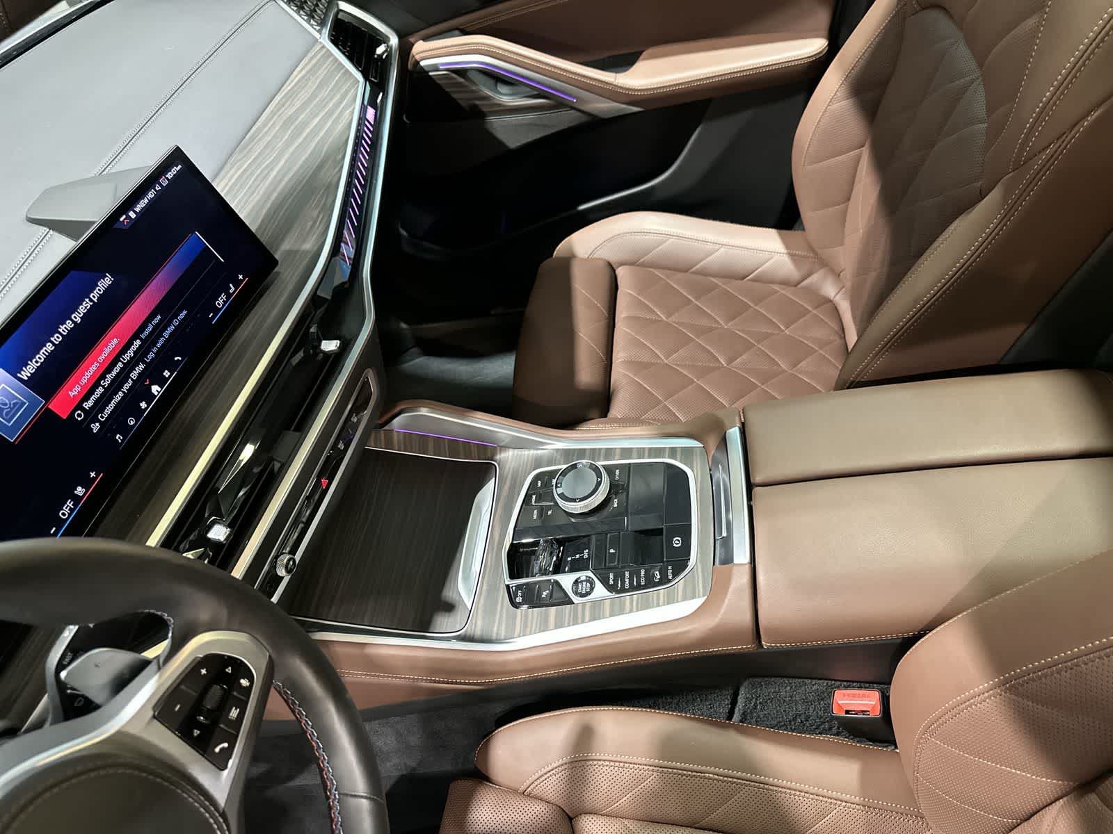 Thumbnail: 2025 BMW X6 - 28