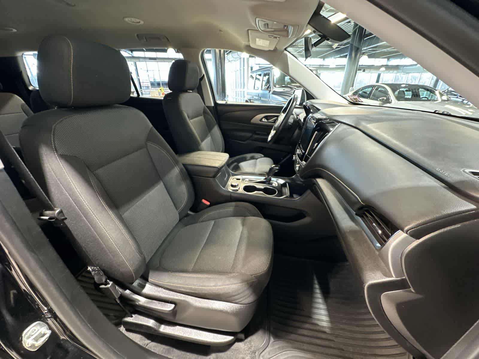 Thumbnail: 2019 Chevrolet Traverse - 26