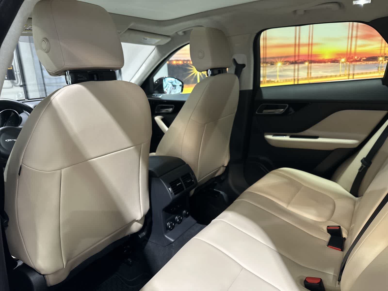 Thumbnail: 2020 Jaguar F-Pace - 24