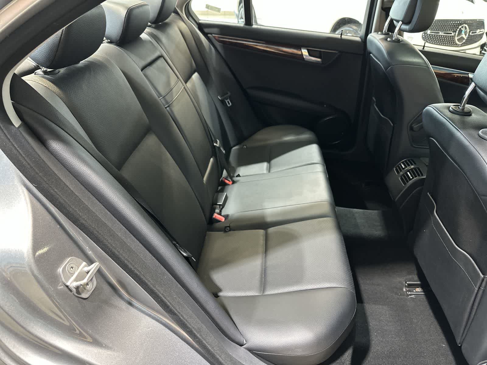 Thumbnail: 2011 Mercedes-Benz C-Class - 25